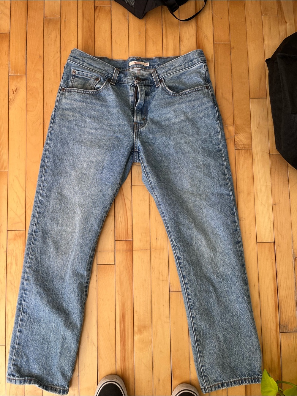 Levi’s women’s middy straight size 30